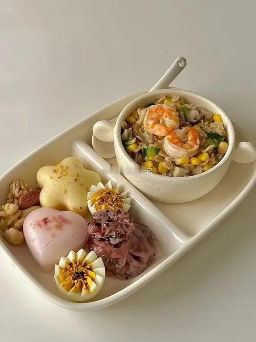 布林下轨线“击而不穿“，或标志着短线回踩临近尾声？1、周三的A股市场在早盘一度是