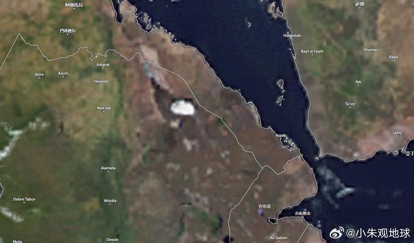 埃塞东北部埃尔塔阿莱火山附近的海利古比火山发生剧烈喷发，火山灰都飘到印度了