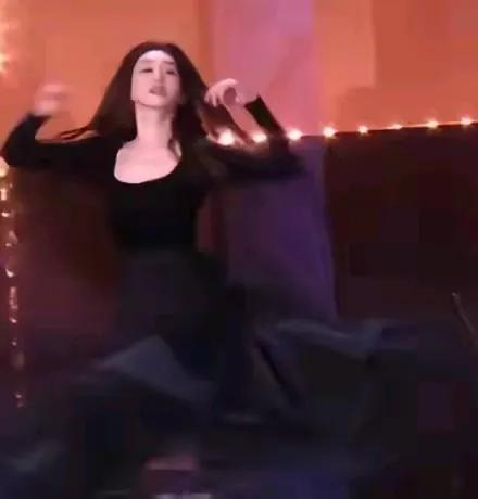 巫婆[笑哭][笑哭][笑哭]