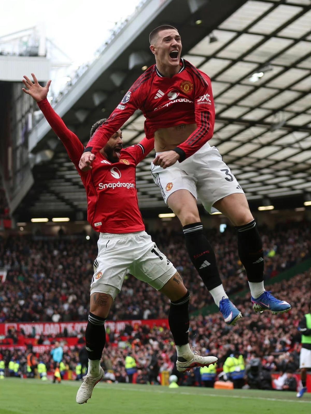 一场3-1！卡塞米罗，库尼亚和谢什科进球，曼联主场击败阿斯顿维拉。

凭借这场胜