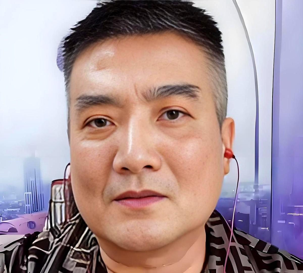 何树成说，杨议也太小看人了。他父亲杨少华过生日，我爸亲自到场，并送了价值50万的