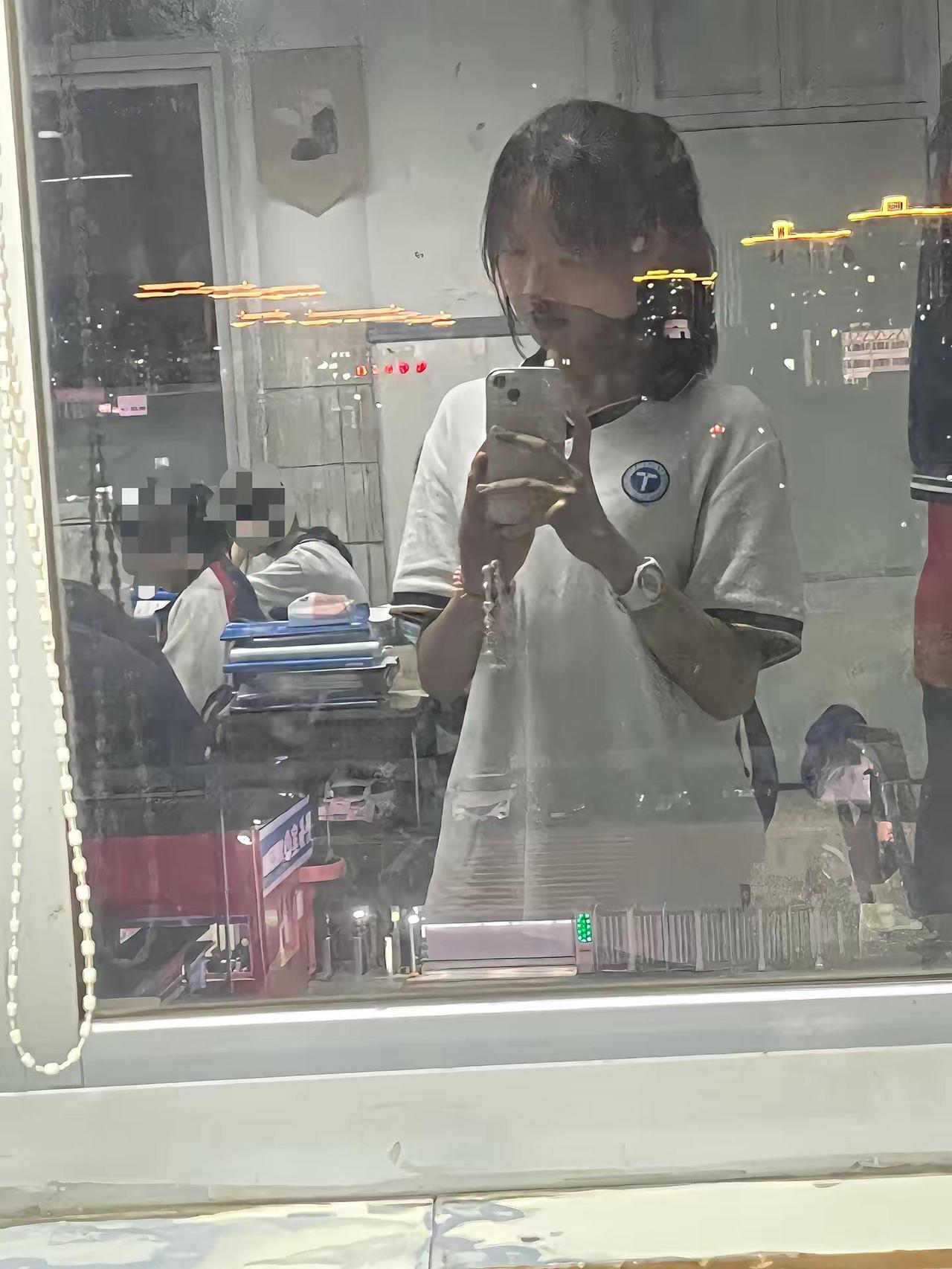 太久了 茉莉花茶淡了