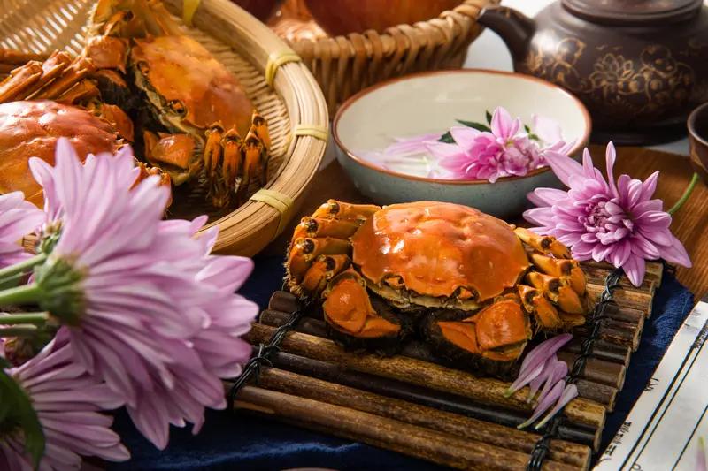 重阳节饮食讲究还挺多。重阳正值秋末冬初，“燥”“凉”并存，易引发“秋燥”伤肺。饮