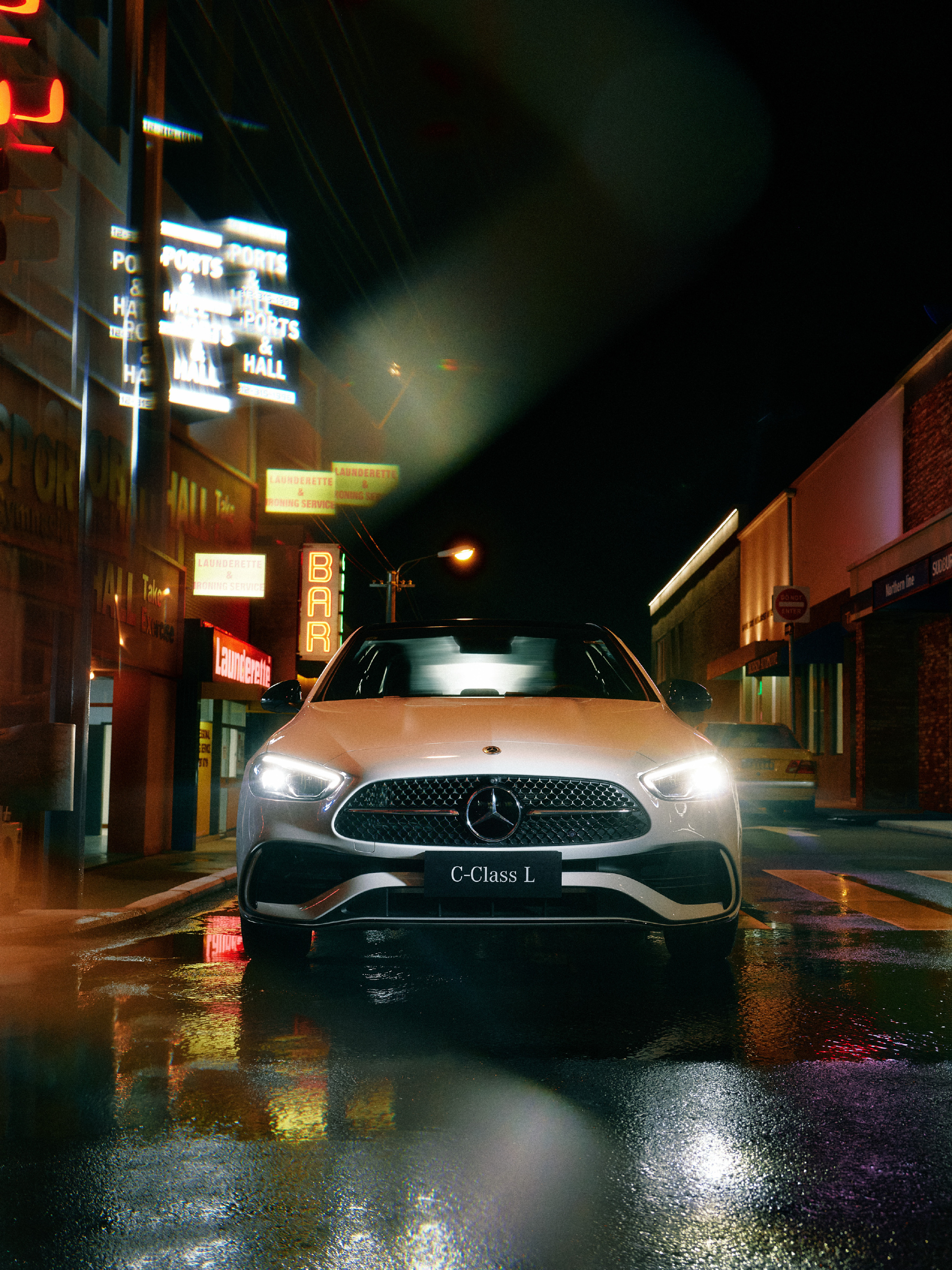 雨夜的奔驰C级 格外优雅