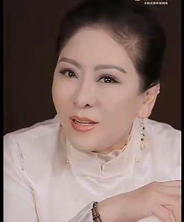 向太：易立竞说错了，向佐一直是我在养
​之前在访谈中，易立竞问向佐，是不是你小时