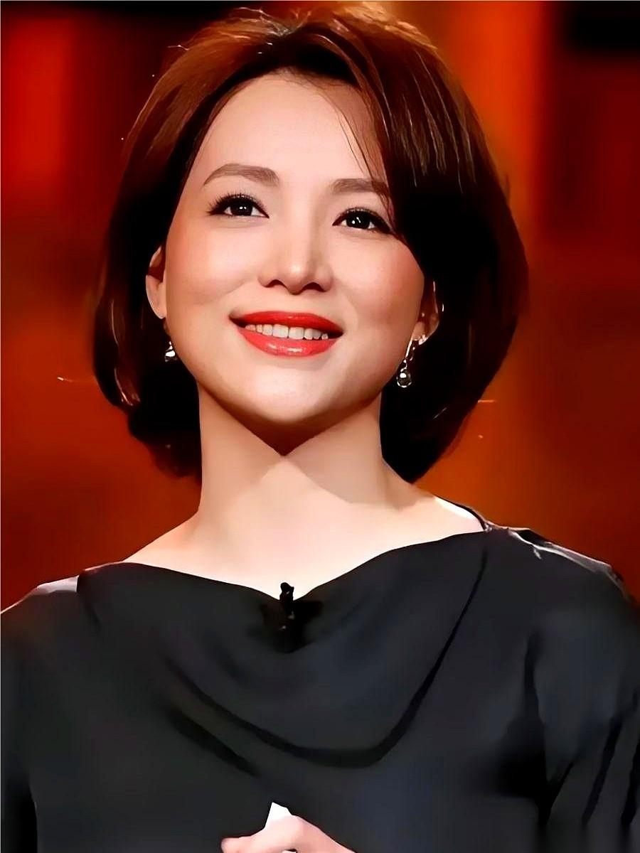 密春雷这个名字，如今跟一串冰冷的数字绑在一起：9.33亿。
这不是欠条，是法院的