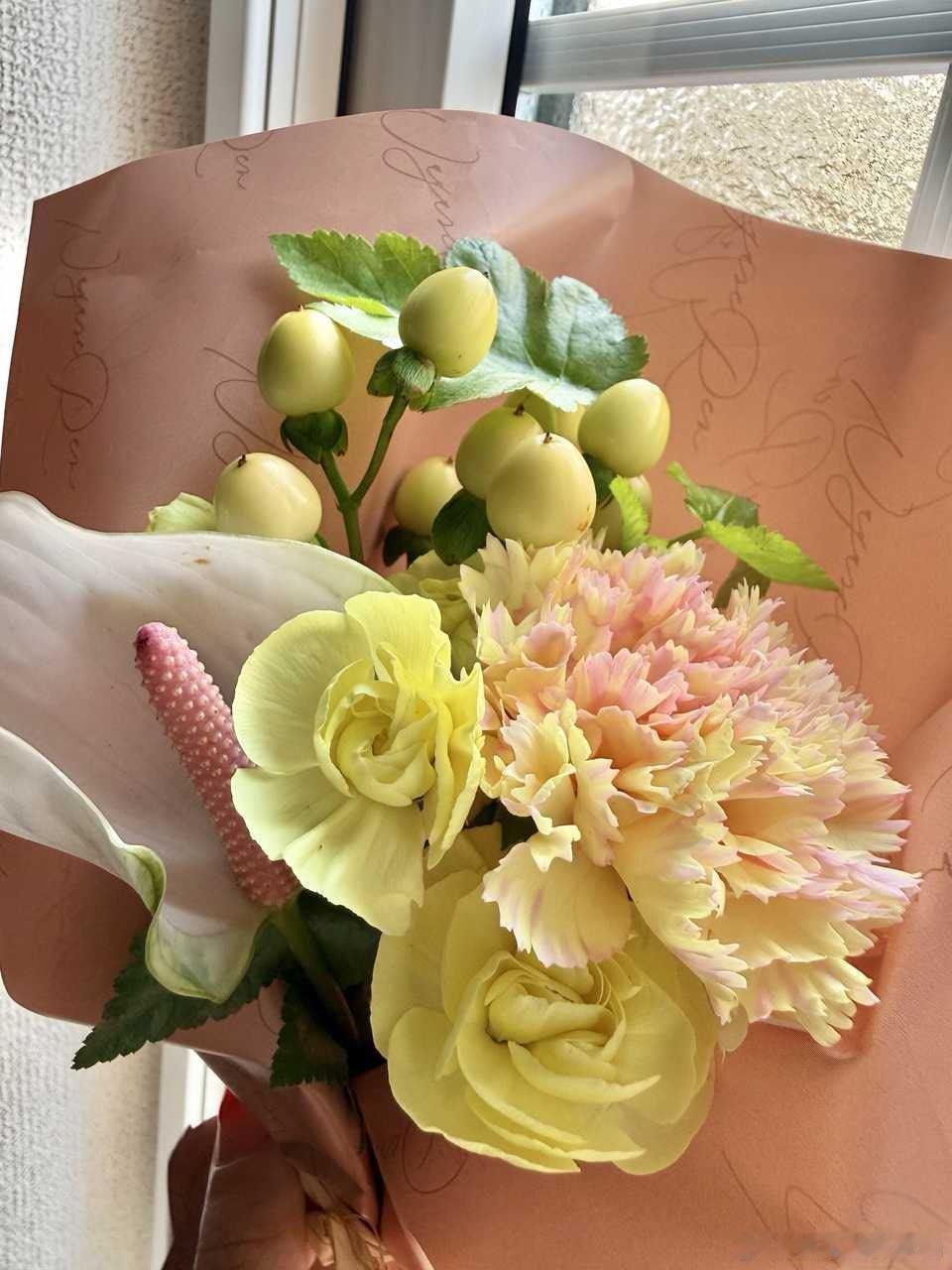 【7545】永濑廉的年费fc生日花，缟纻帮大家体验了快递八点就来了，完全不耽误上