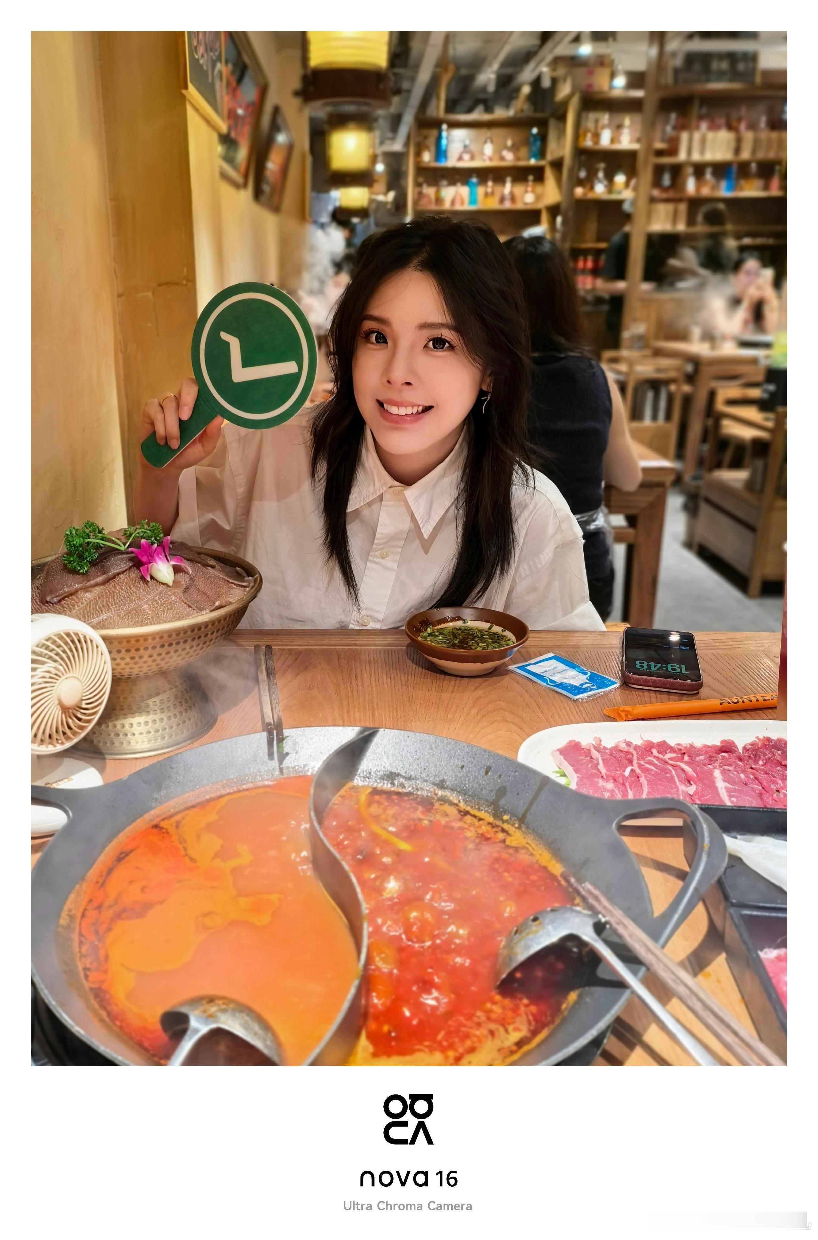 听说最近吃饭流行举牌子？ 