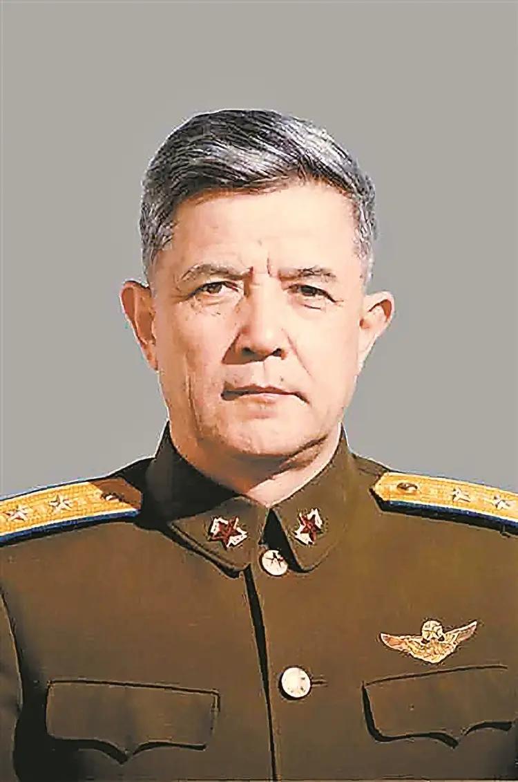 林虎（1927年12月-2018年的3月3日），山东招远人，原名林根生 ，俄罗斯