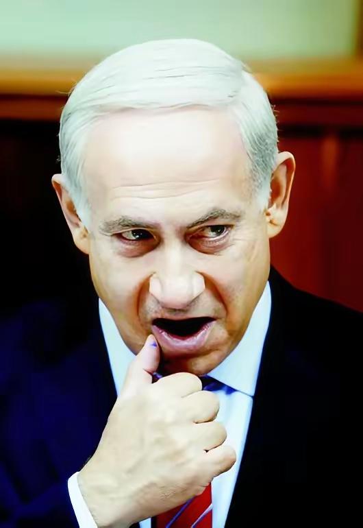 全球有三位无法无天的狂人：
一是特朗普，随心所欲、肆意妄为，翻江倒海毫不在乎。