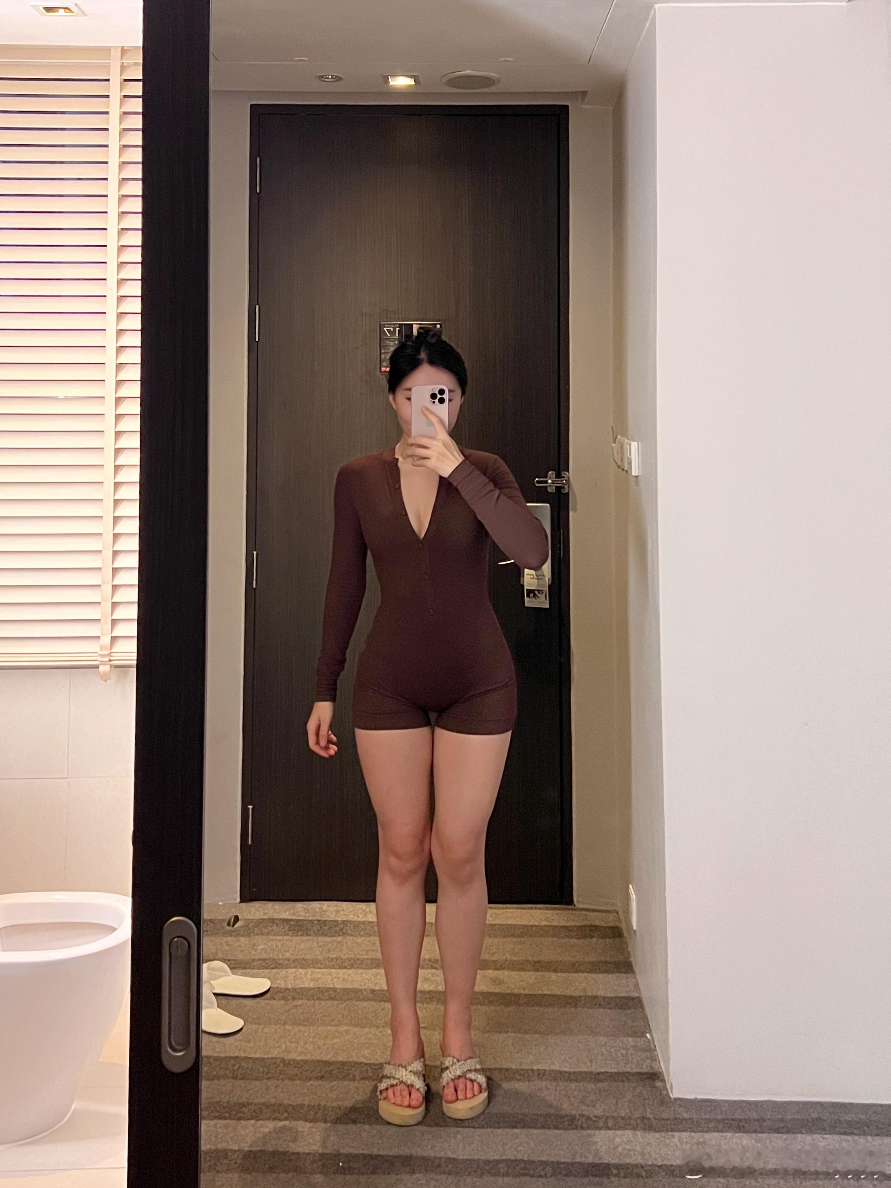 资深对镜拍爱好者 ​​​