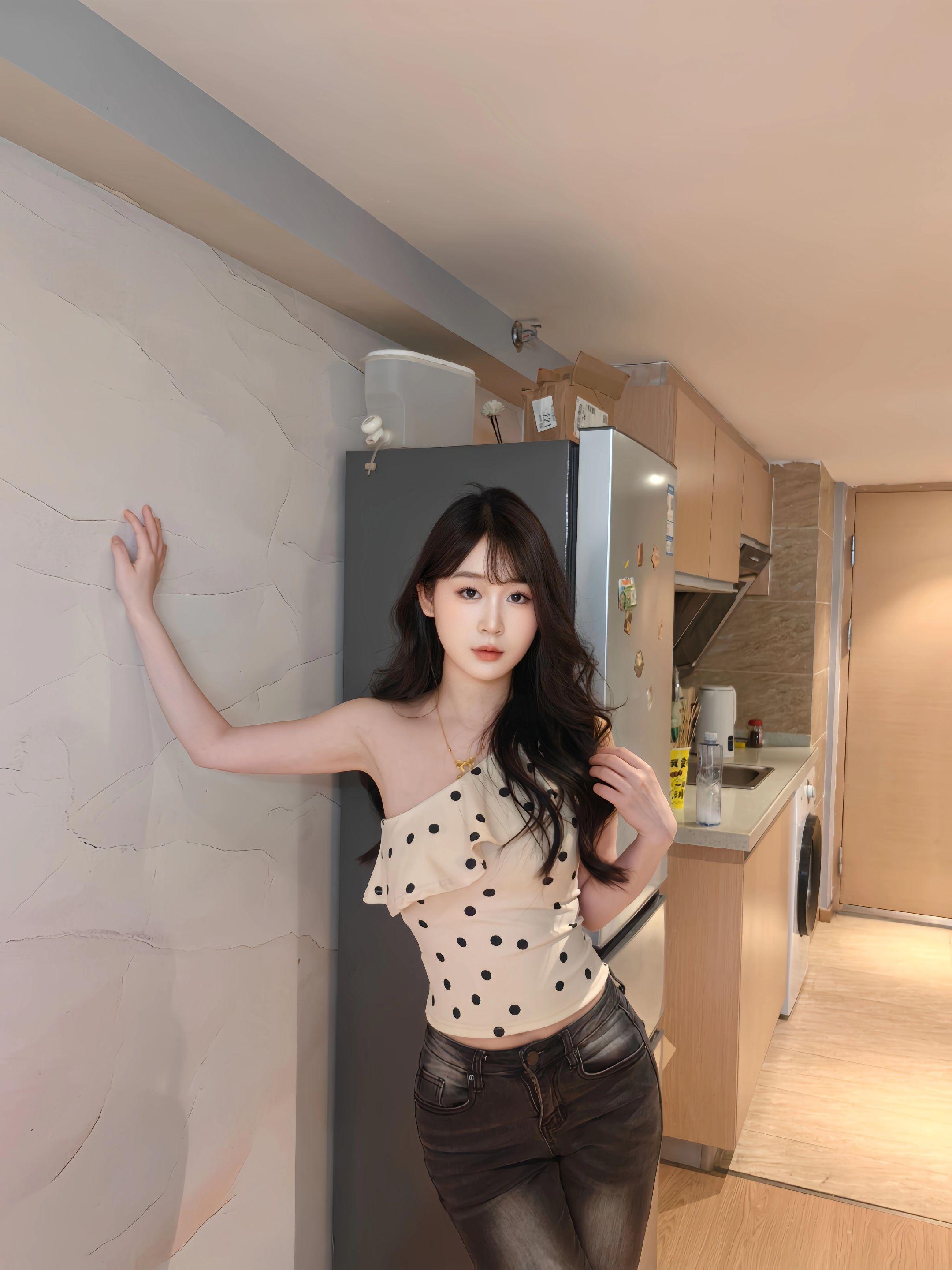 愿逆风如解意 大风吹来人民币