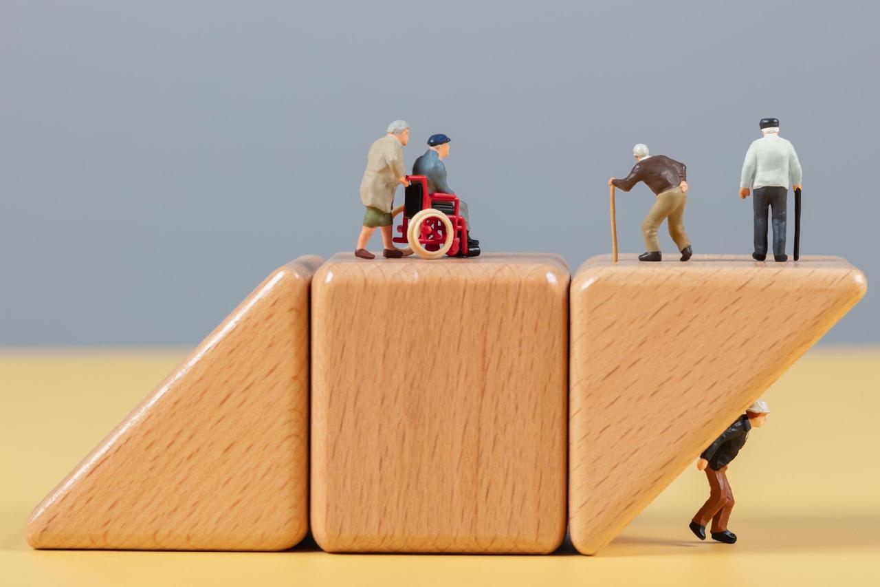 谁能为千万阿尔茨海默病家庭减负？
        纪录片导演任长箴因父亲患病，长