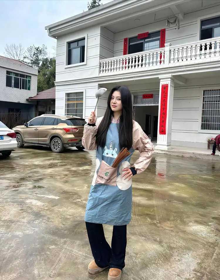 一姑娘问，按照我们家乡的彩礼28.8万，你愿意娶我回家吗？
这话问的。
别说28