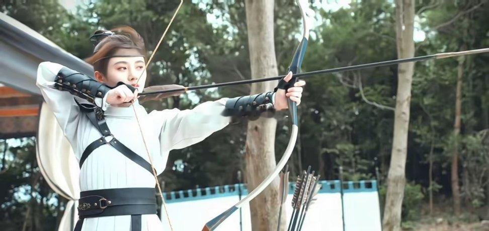 感受一下五大90扛剧花射箭名场面：迪丽热巴  杨紫  白鹿 鞠婧祎  陈都灵 