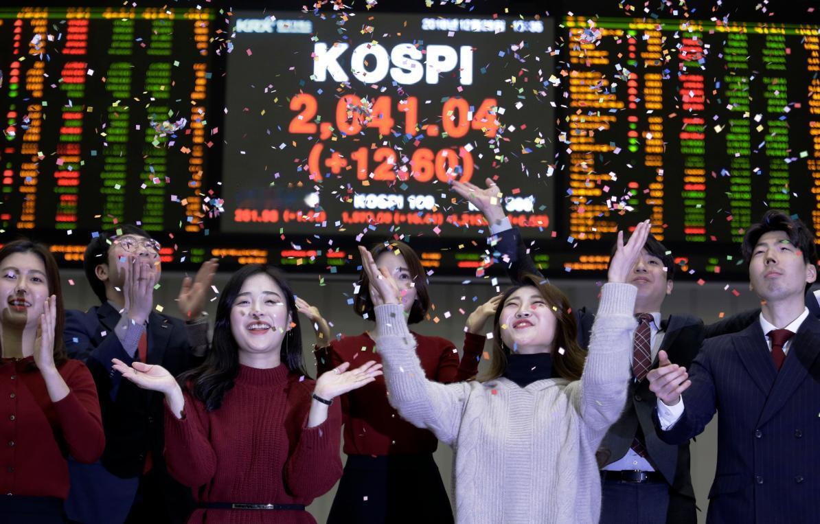 韩国人炒股：5100万人，1亿个账户，65%在亏
5100万人口，开出了1亿个股