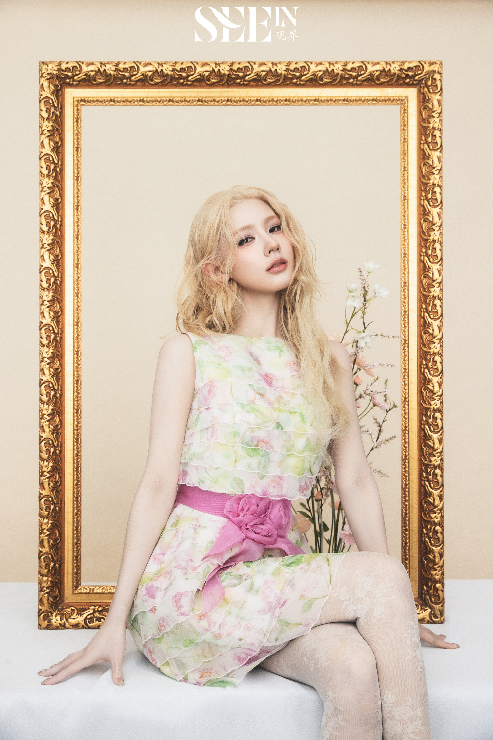 曺薇娟创刊人物封面大片MIYEONseein观界创刊封面曺薇娟开年刊油画春日Di