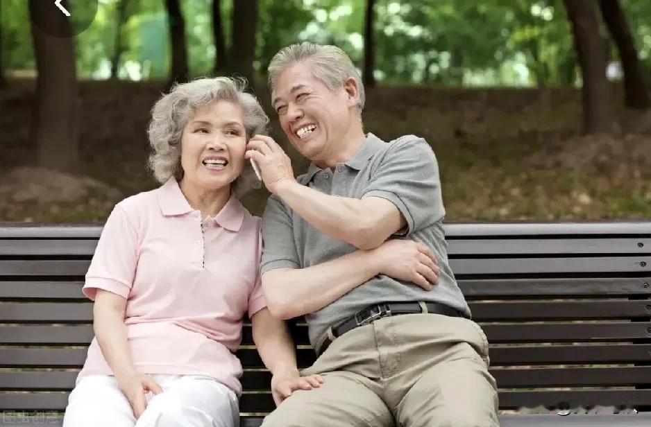 #70岁以上老人找老伴是因为花心吗# 70岁以上老人找老伴，有的是因为花心，有的