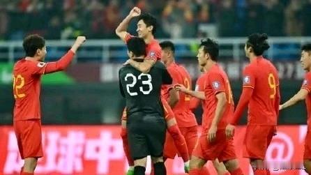 愿望成真，归化有戏了？国足即将迎来强锋助阵。
  此前被球迷呼吁归化的奥斯卡再度