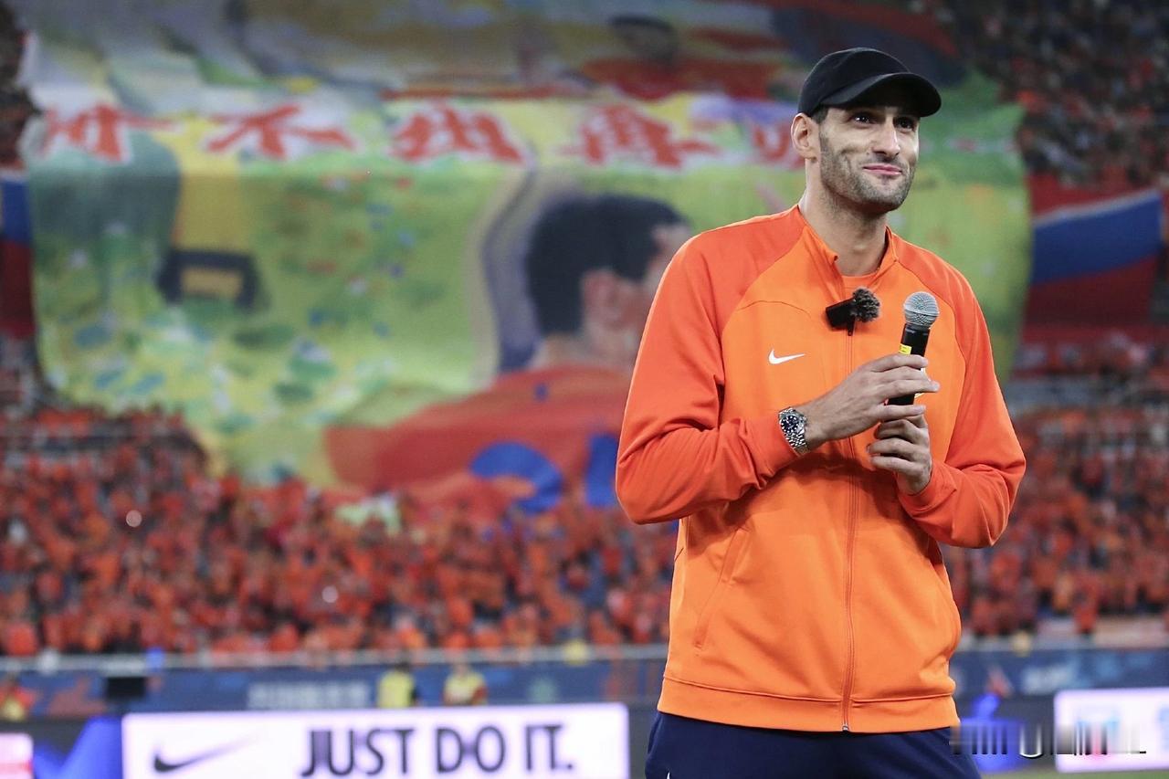 克雷桑没资格可以理解，难道费莱尼也没资格吗？
  前国脚毛剑卿心目中的中超历史最