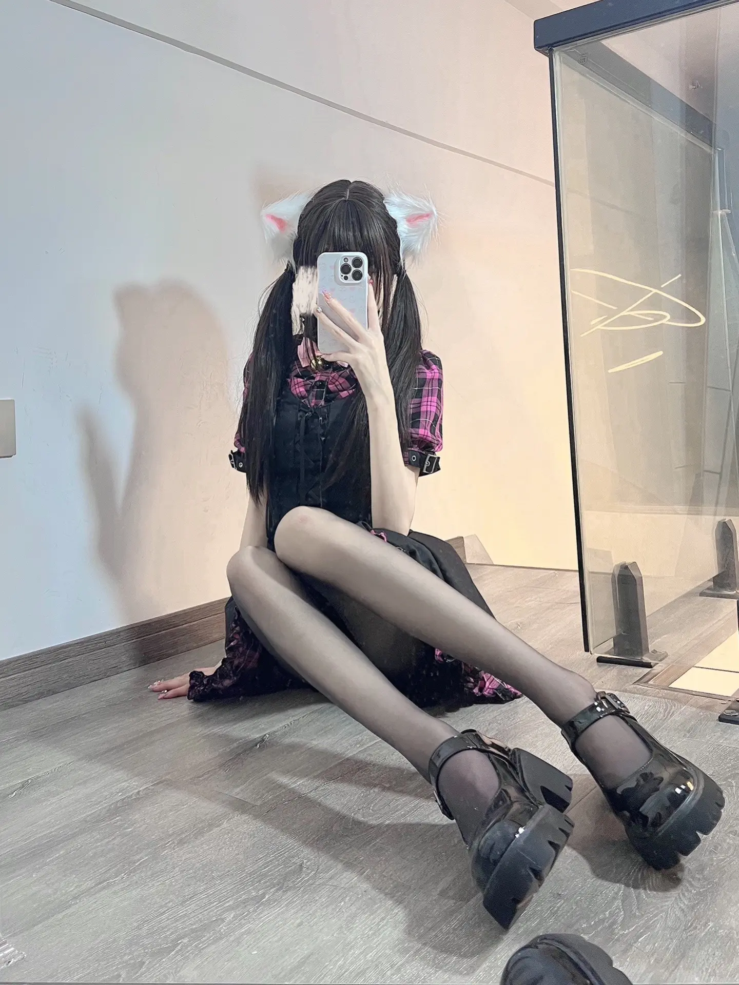 我这样拧巴的人 永远在期待有人读懂我的隐喻