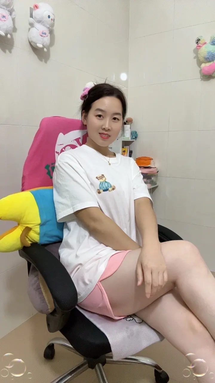 一晃就到了扛不住也得扛的年纪。不管夜里多晚睡，天亮必须早起。不管身体多...