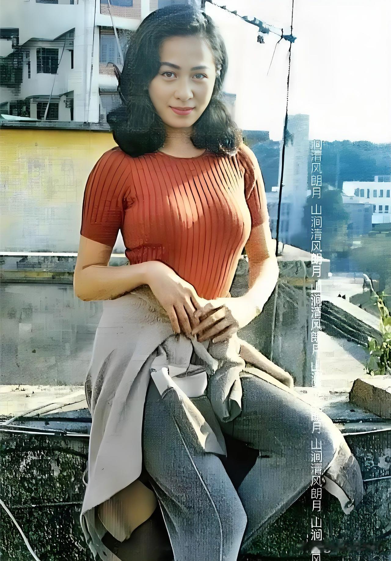 年轻时的刘嘉玲有些任性，也有一股子闯劲儿，她要强，想在那个圈子里争第一。

后来