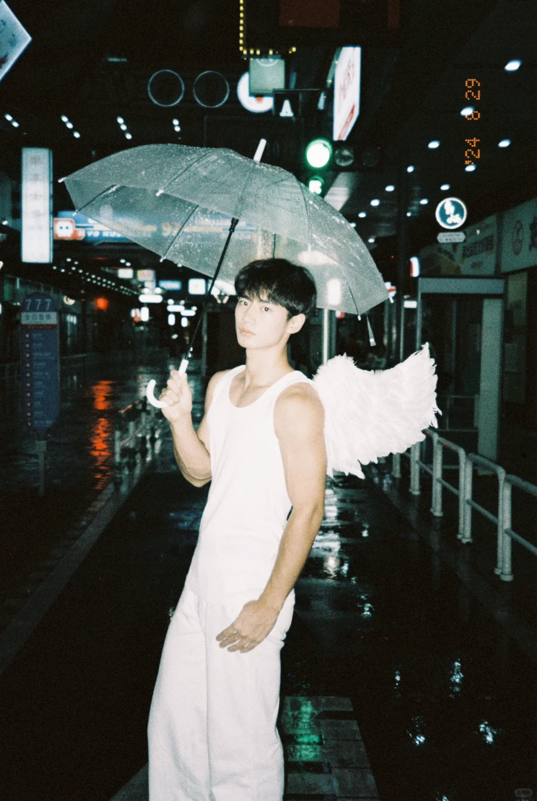 雨中漫步“炽天使”