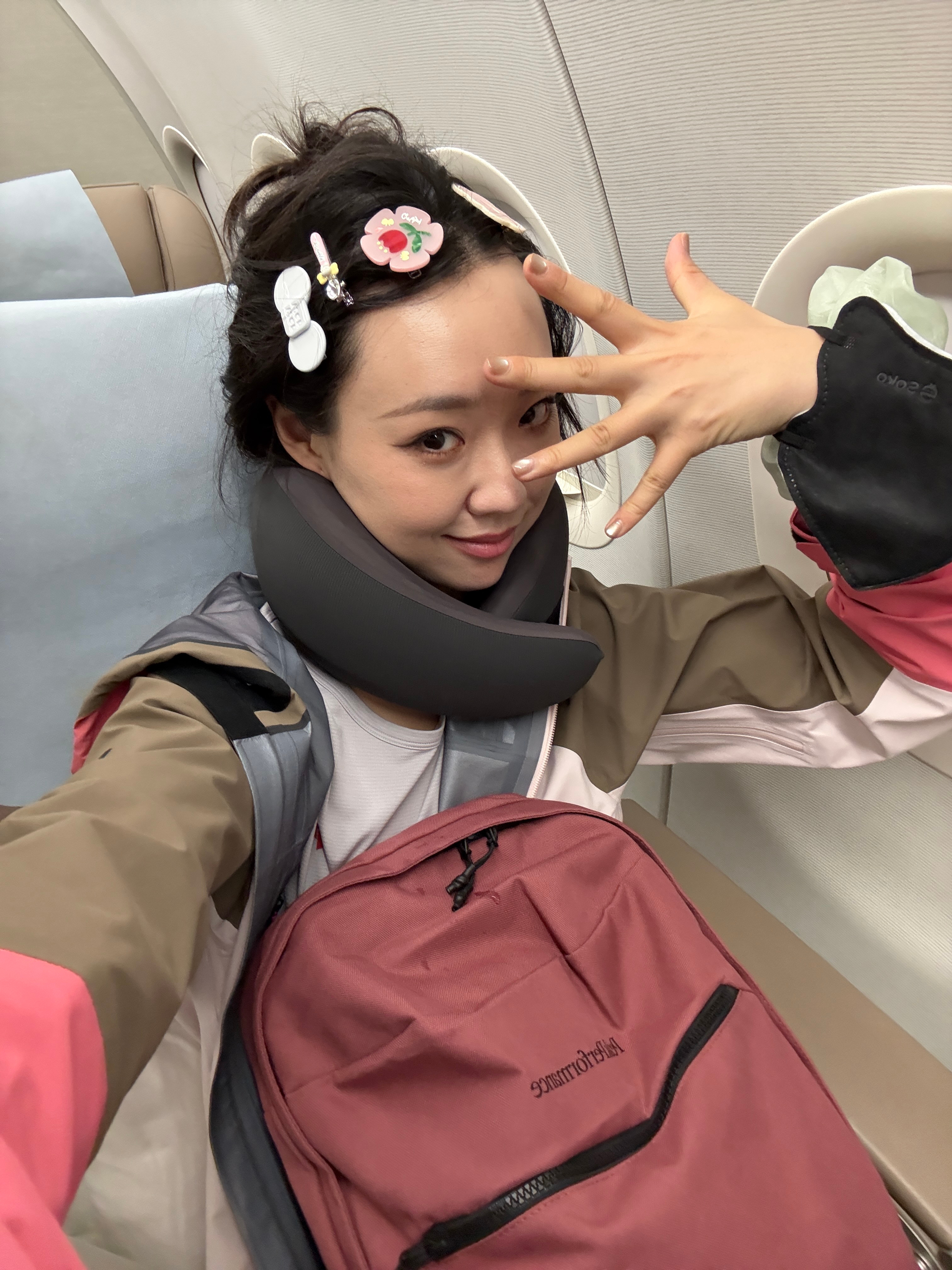 管乐加黄灿灿微信秀美甲 笑发财了，管乐加黄灿灿微信秀美甲，咱就是说全世界都在挑衅