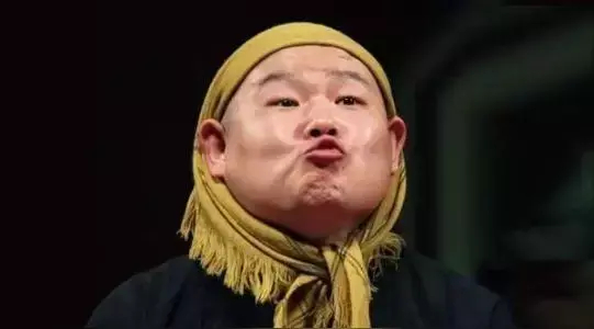 岳云鹏看望渐冻症抗争者蔡磊岳云鹏请蔡磊全家听相声 小岳岳这人是真会搞气氛，本来挺