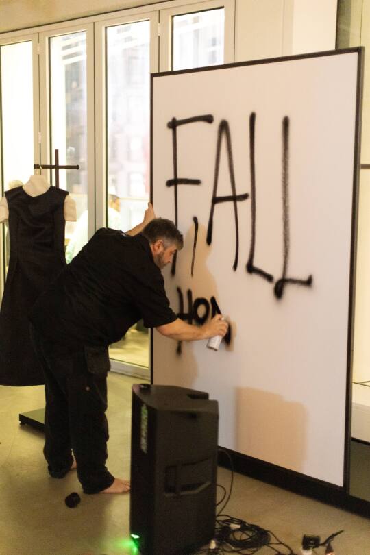 香港巴塞尔必打卡⚫时装 x 艺术全新体验！