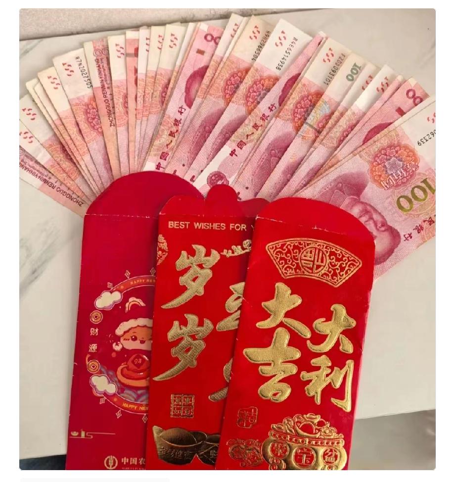 过年遇上这事，真的太让人憋屈了。

过年啦！热热闹闹的过年是大家最喜欢的节日了，