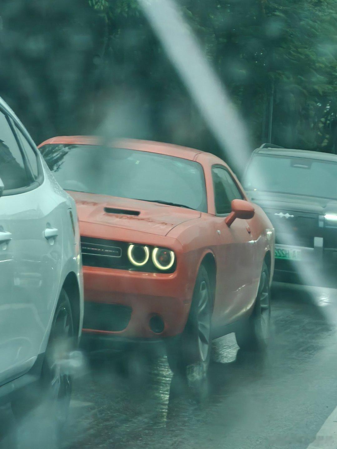 后面有个燃油高性能双瞳版肌肉糯玉米