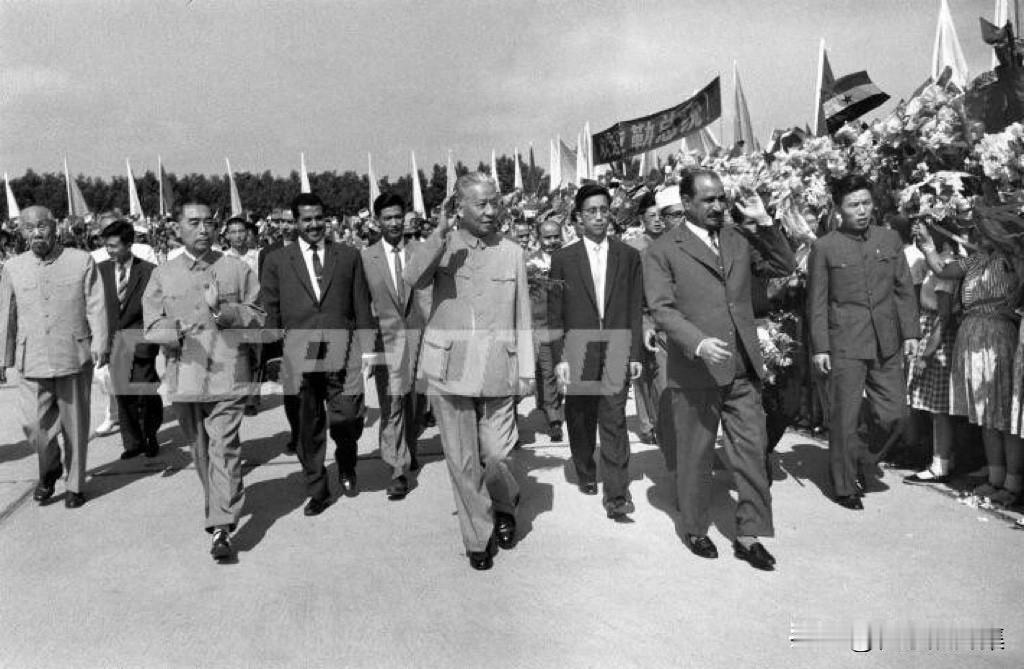1964年6月11日上午，北京首都机场，阿拉伯也门共和国（北也门）总统阿卜杜拉·
