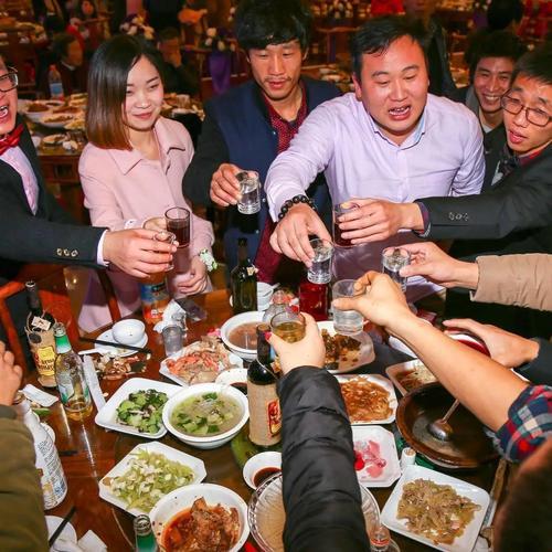 我基本赞同友友的观点，但是我深信事出反常必有妖，其中原由可能并非友友理解的居高临