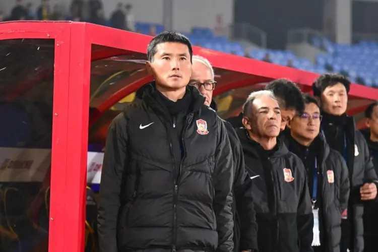 邵佳一要让绝大部分30岁以上的老国脚淡出，其中包括像武磊、蒋光太等超10名以上的