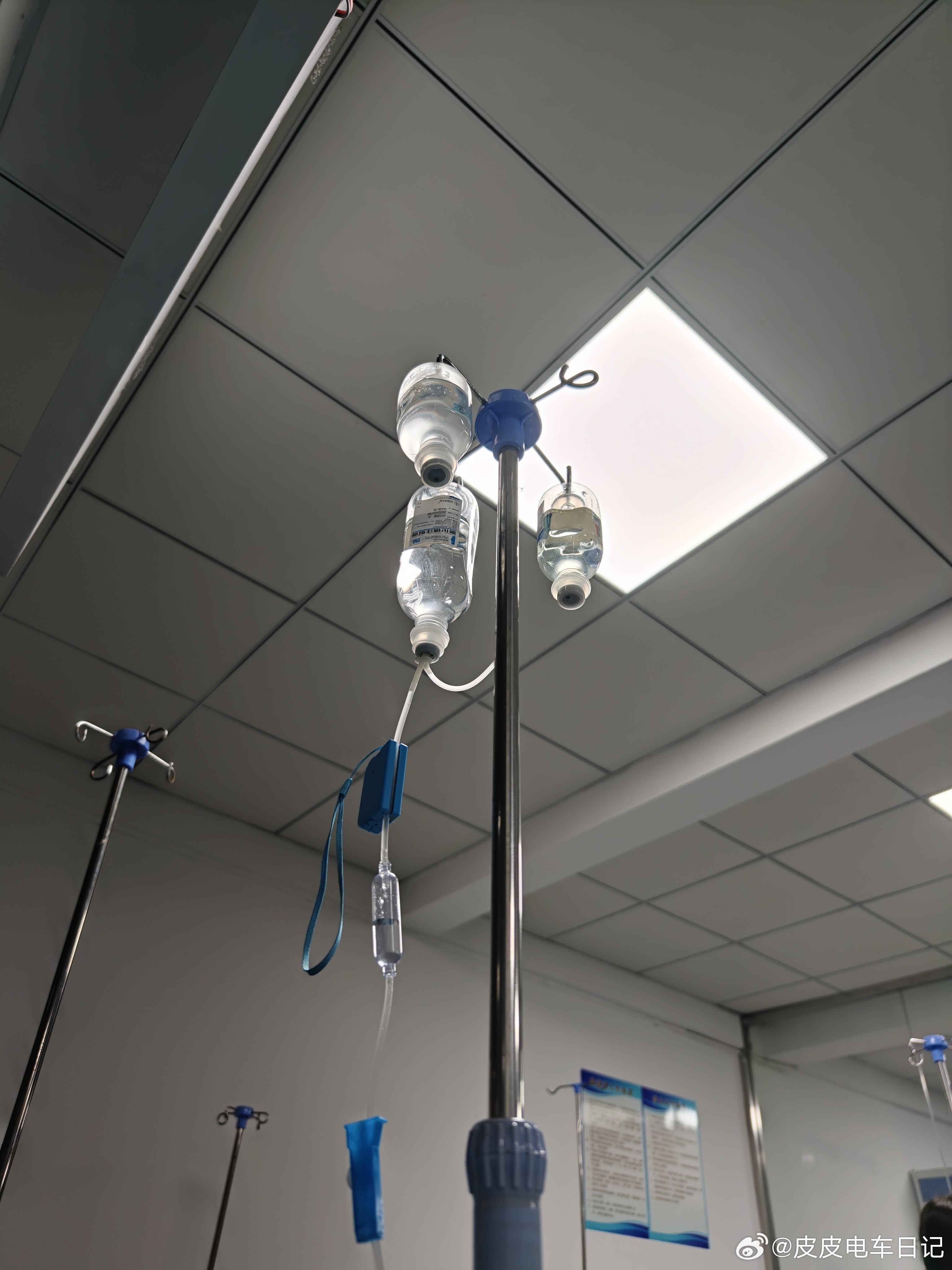 真是愁人，这感冒后的咳嗽怎么这么难好？自上月 12 号开始，莫名其妙来了个病毒性