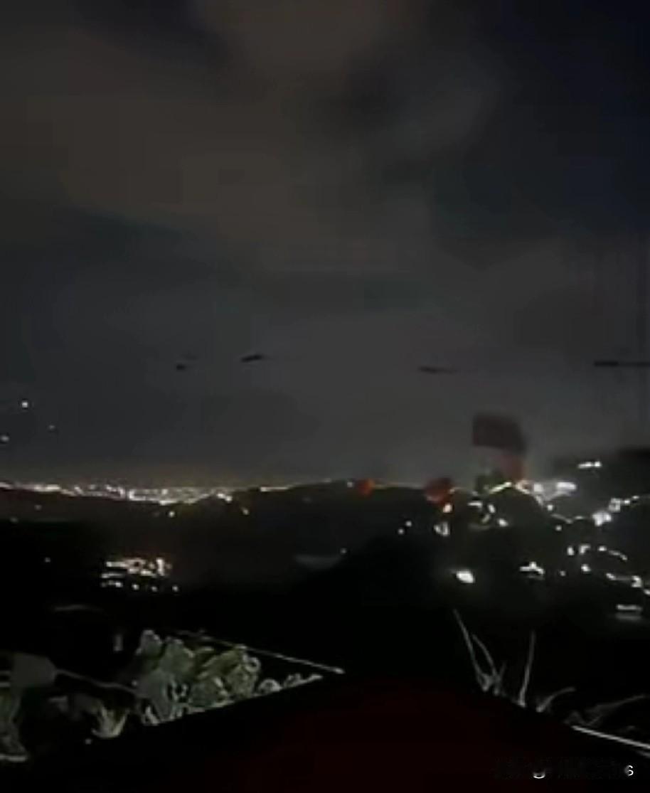 一个普示范了一下一小时二十二分速通，然后打成了一小时二十二分加四年。
现在另外一