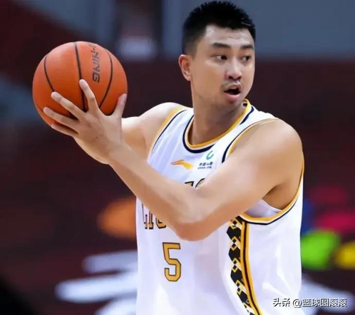 签苏若禹不是为了战力？广厦这波操作，把人情世故玩明白了！
 
谁能想到，广厦签下