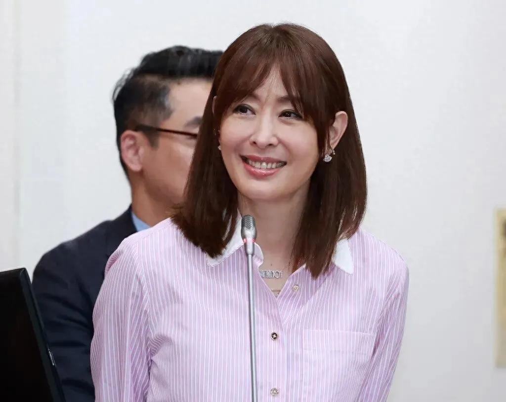 北洋政府国务总理的孙女也青鸟化了，就算为了巴结赖清德，也不应该太过了吧？
赖清德