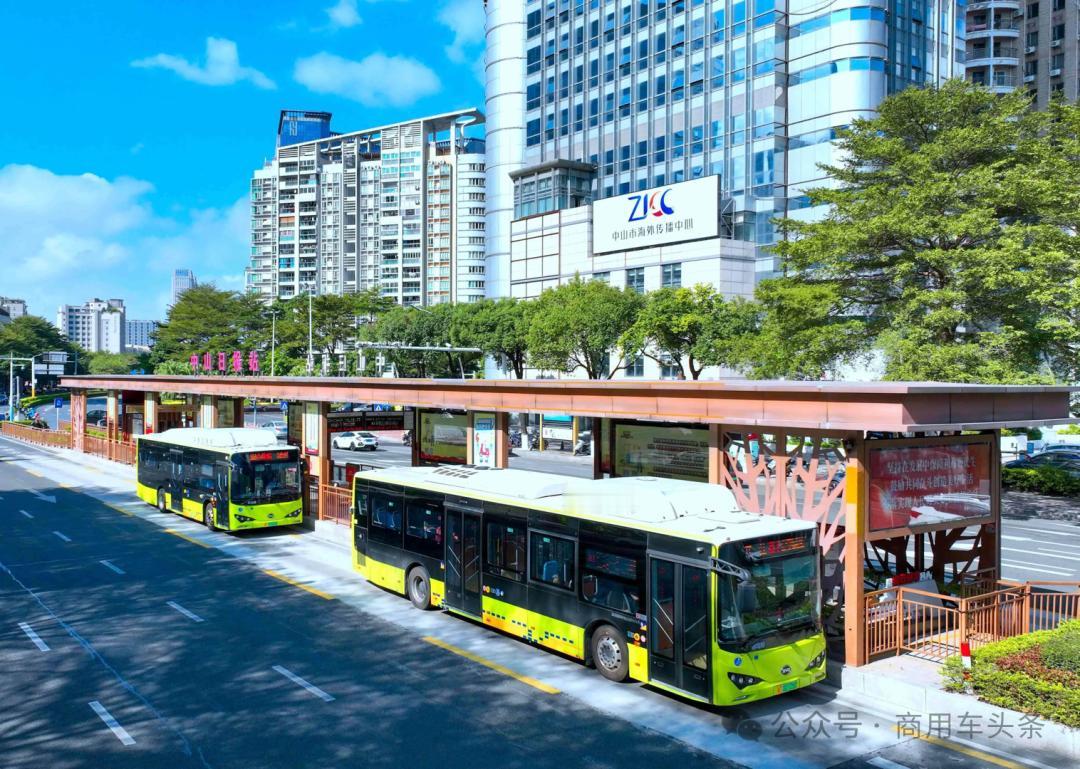 截至2025年 我国中心城市开通定制公交线路1.1万余条

据央视新闻报道，从交