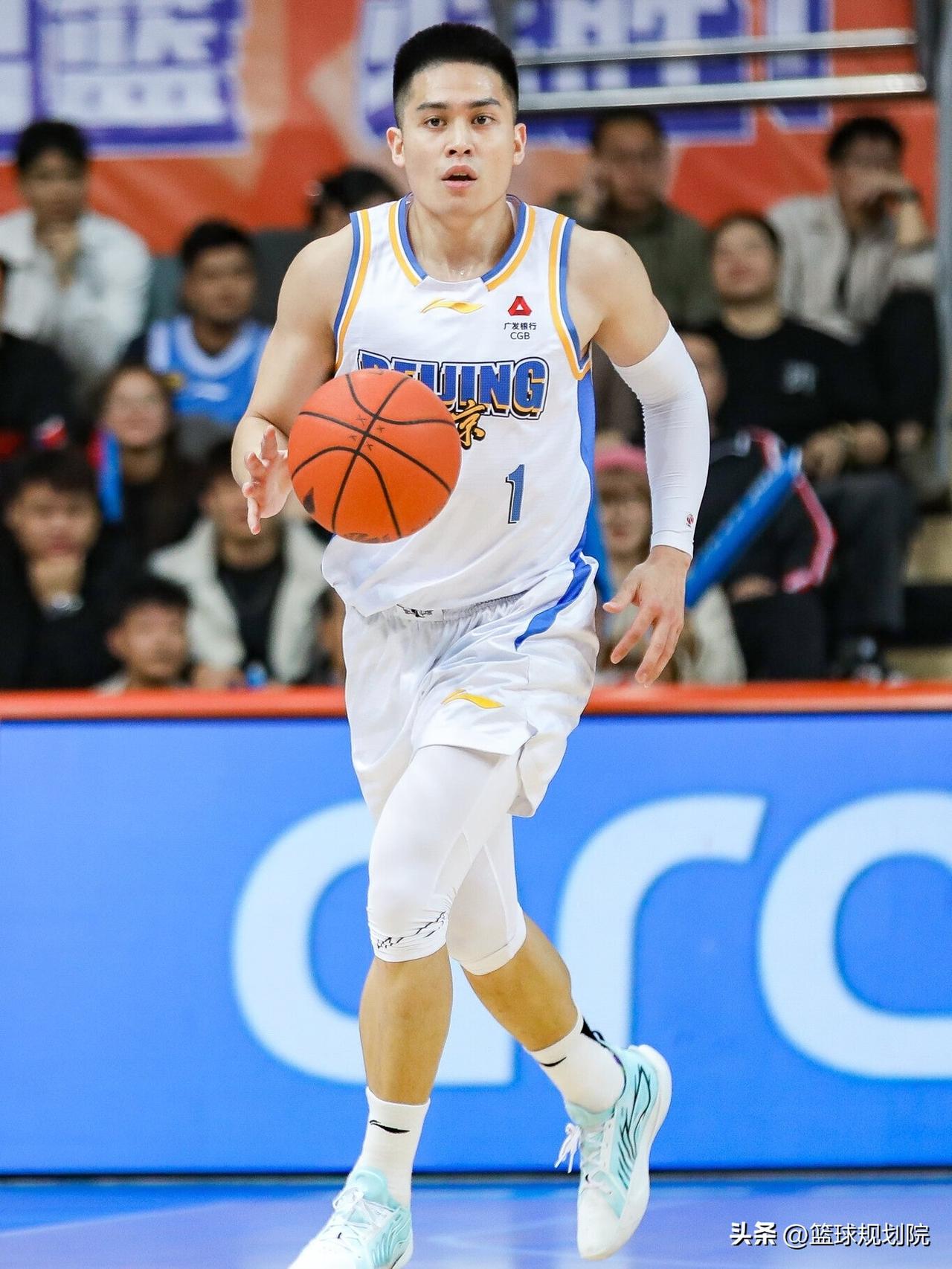 继林庭谦、林秉圣之后，陈盈俊恐怕也要离开CBA！

今年的休赛期，CBA不知道怎