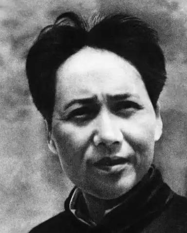 在外国人眼中，毛主席是一个什么样的人呢？
 
早年间国内消息被封锁，很多外国人只