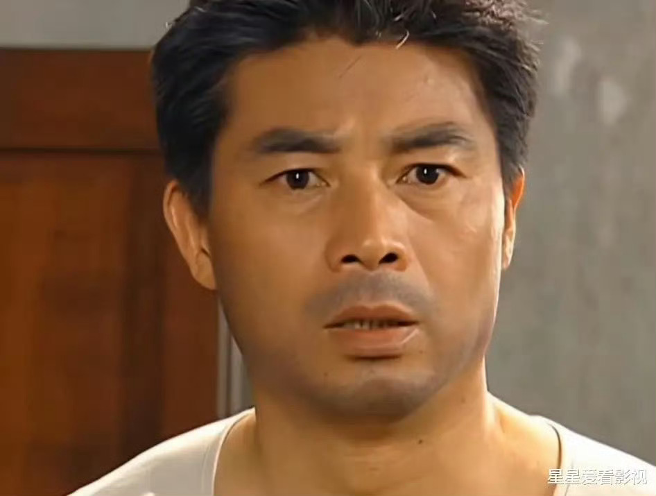 啊？他十五年前就去世了？竟然一点都不知道，这么多年看情深深雨蒙蒙，也没见后面演员