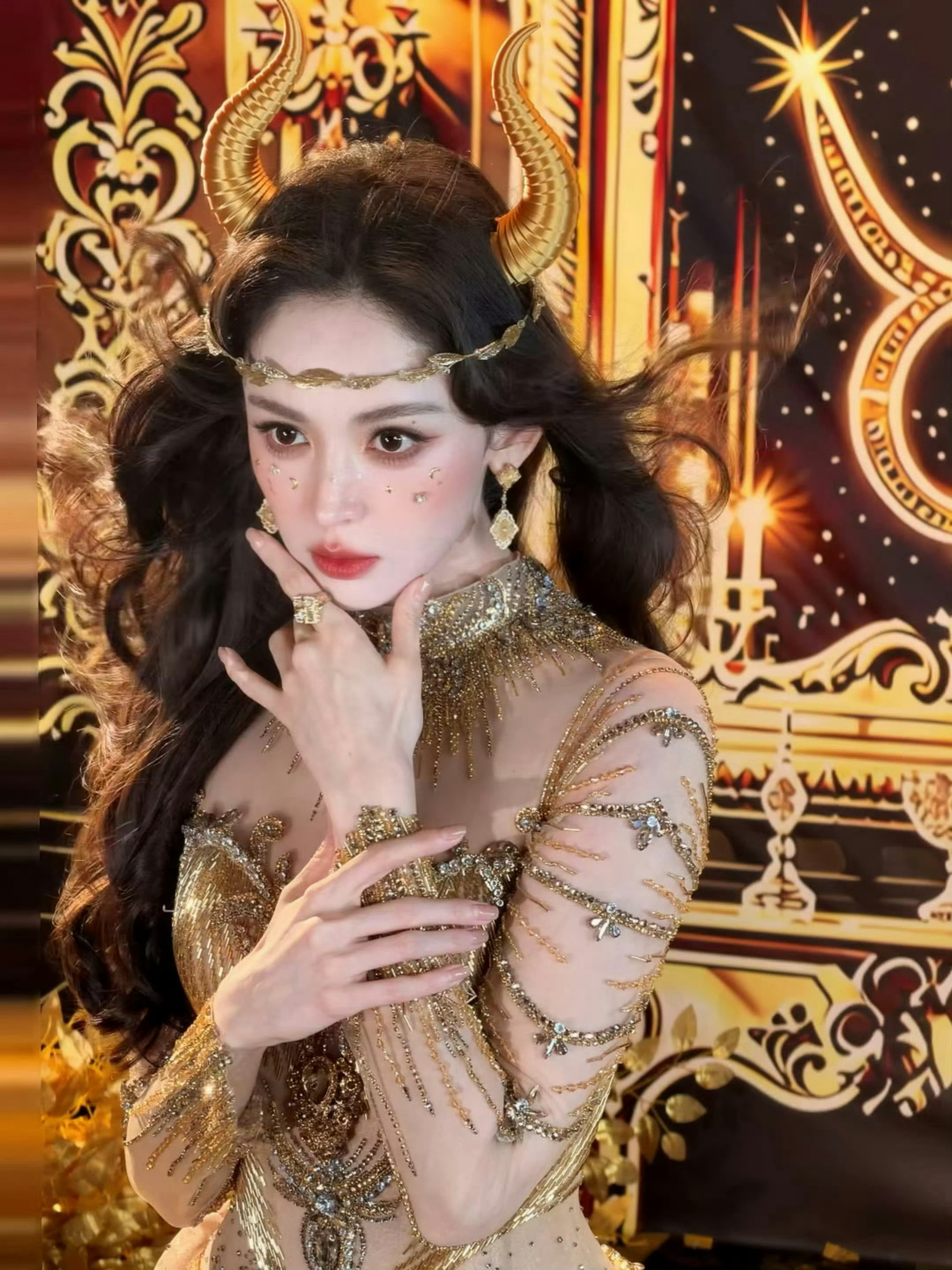 娜扎cos金牛女神美爆了我的妈呀！怎么有人能美成这样！😱😱😱姐姐生日快乐呀