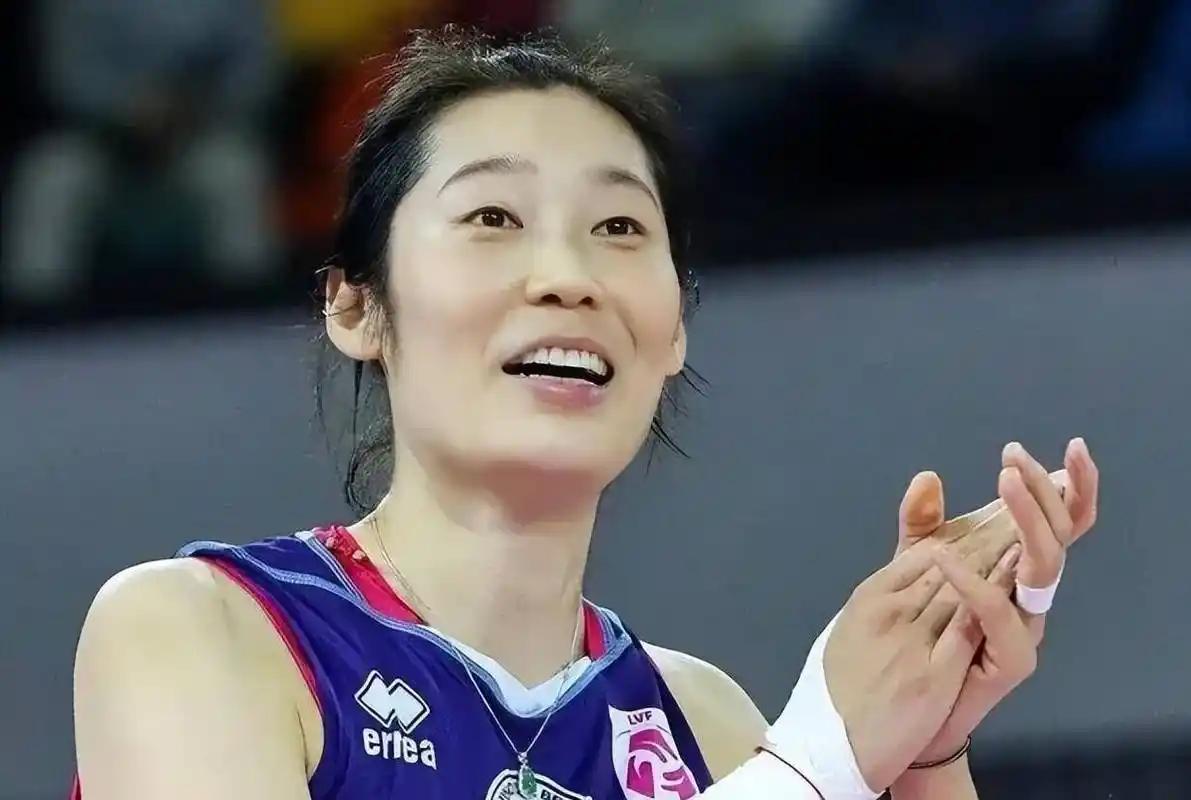 中国女排痛失亚锦赛冠军，朱婷为何没能回国救主？三大阻挠：

2026 女排亚锦赛