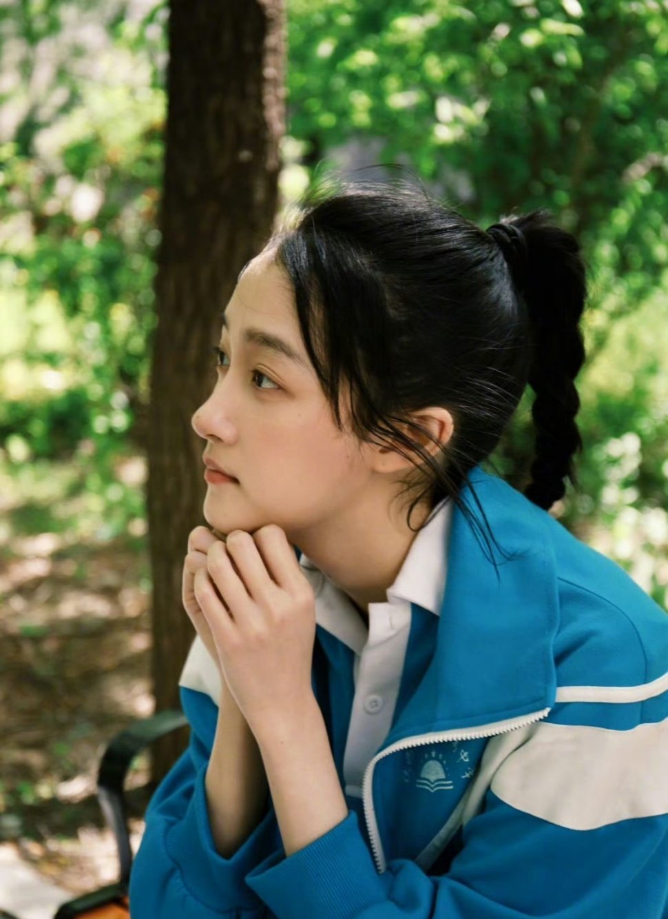 #黄景瑜关晓彤烟花少年复工#黄景瑜关晓彤主演的烟花少年已经复工，期待早日杀青和大