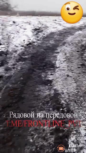 #俄乌冲突# 
视频中约有7台被摧毁乌军的装备。包括：“创新者-2”装甲运兵车、