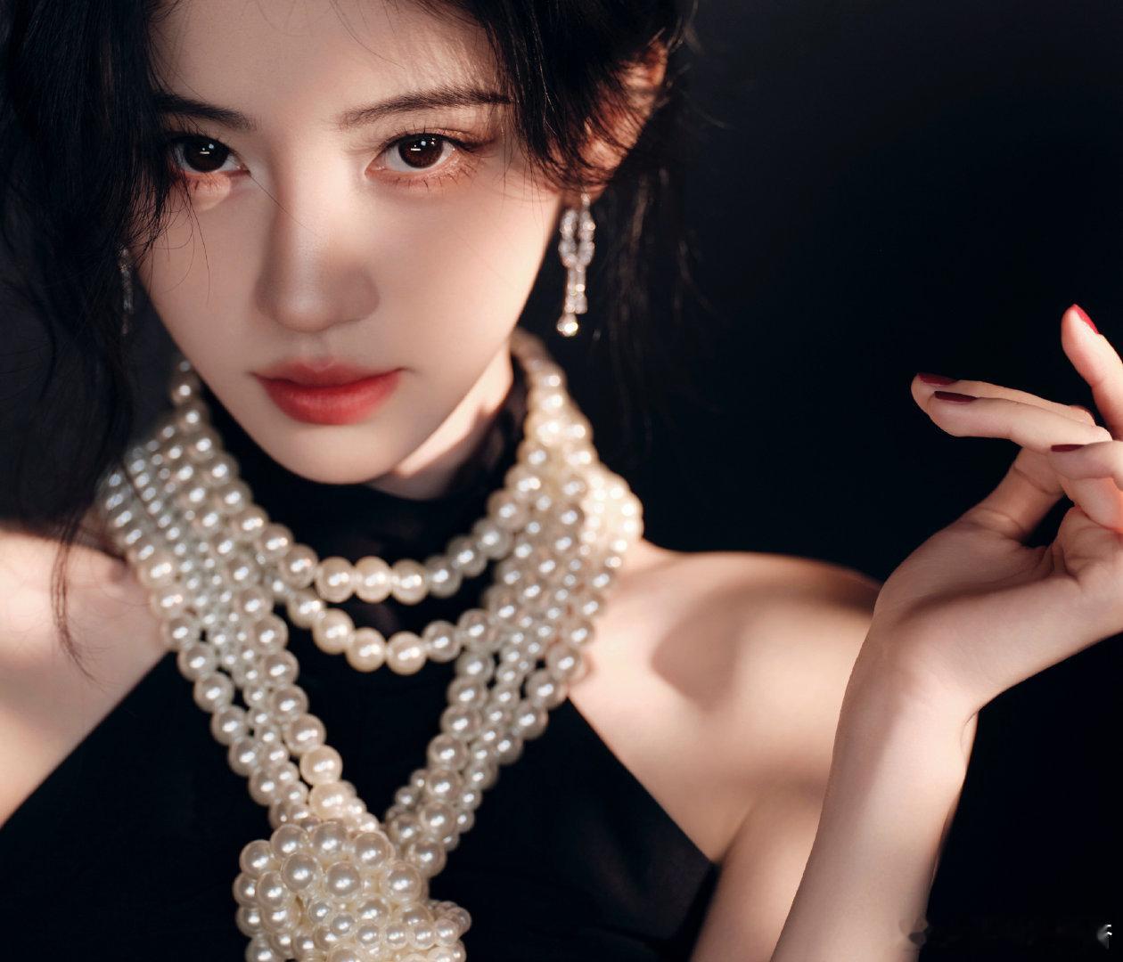 鞠婧祎珍珠名伶好美啊啊啊啊完全神女来的！ 