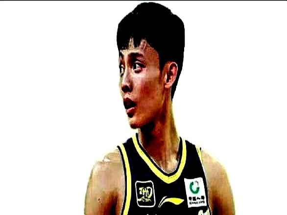 客场逆转日本14分那场，郭士强的选人逻辑终于藏不住了。
你看2月去冲绳的大名单